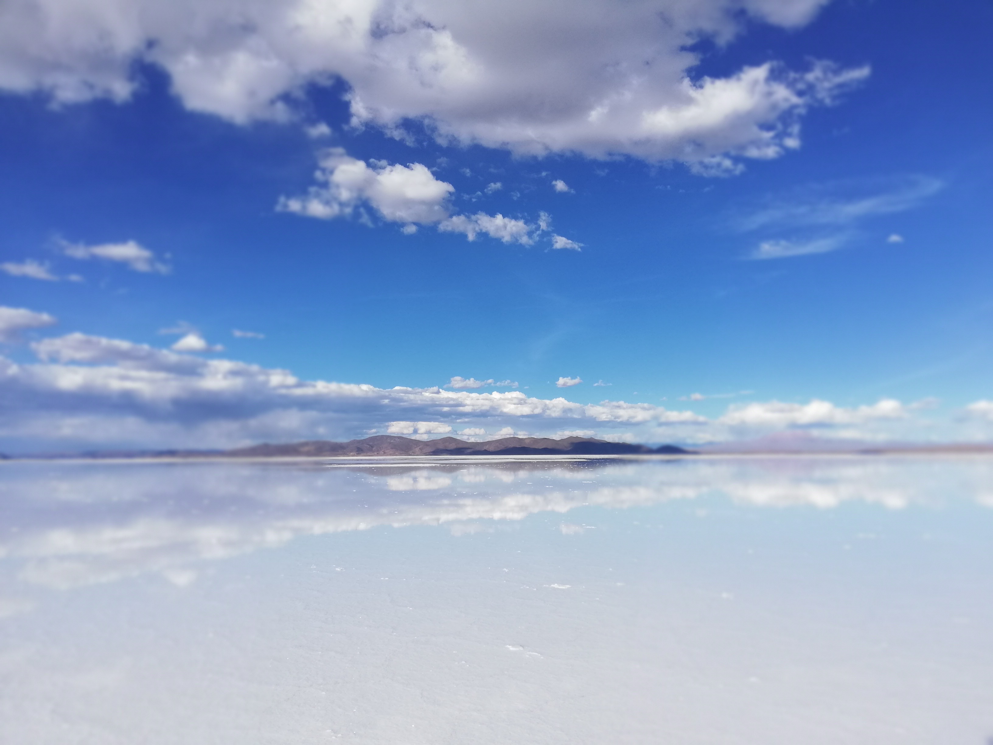 世界の絶景 ウユニ塩湖のオンラインツアー マジックカーペット